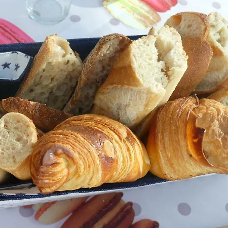 Au Clair De * Ludes